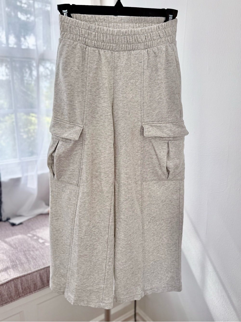 GAP - Light Gray Cargo Joggers for Kids - Size 8
